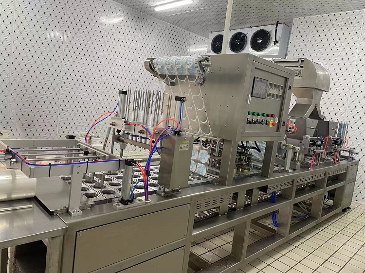 Caso de la línea de productores de la copa de hielo