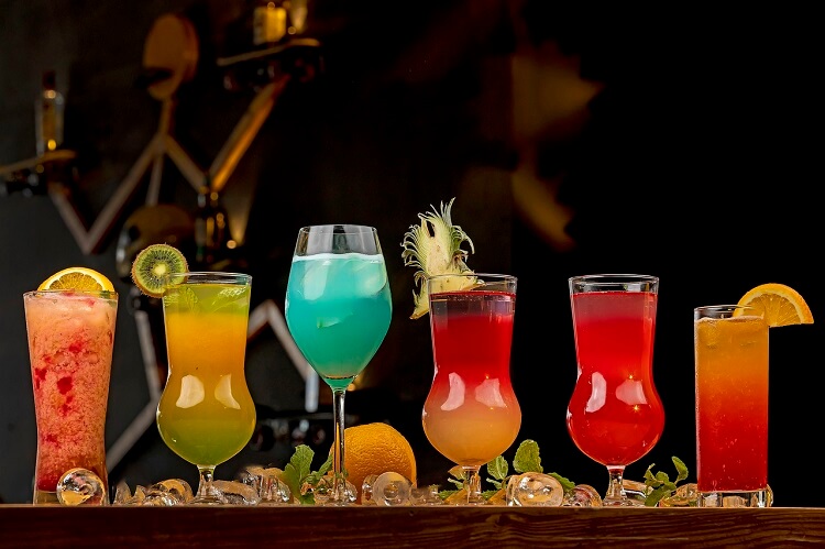 tubo de hielo para bebidas