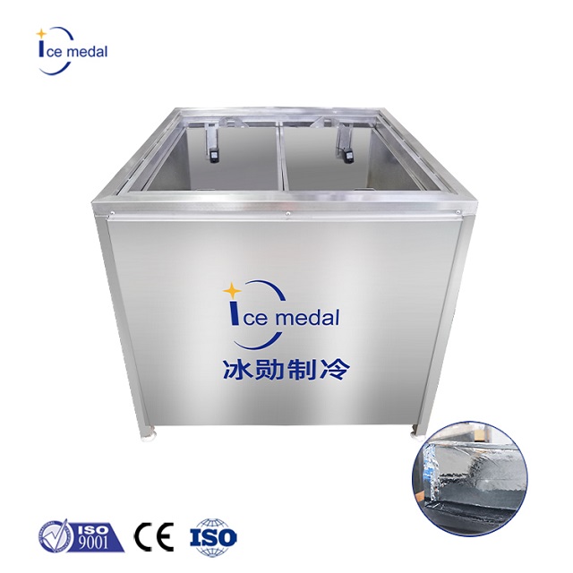 Máquina para fabricar bloques de hielo Icemedal Pure Soluciones a medida para bares, catering y esculturas de hielo