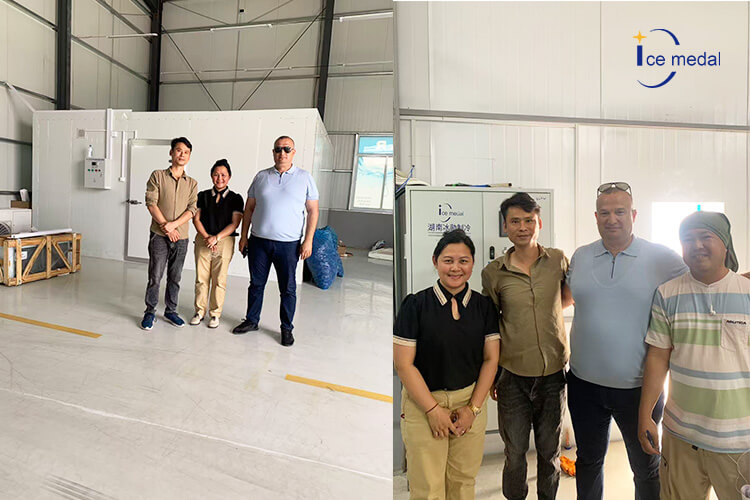 Ingenieros posando para una foto con el cliente.jpg